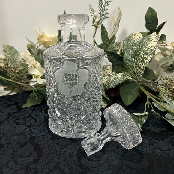 Vintage Crystal Glass Liquor Decanter With Lid 9 1/4” Clear Flower Pattern - Picture 5 of 11